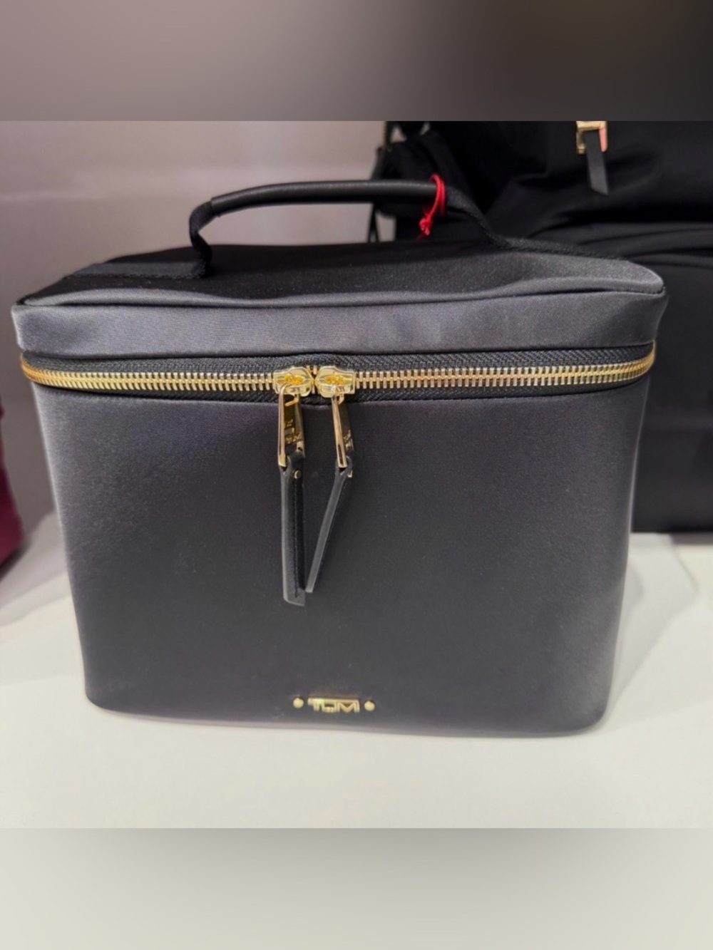 NEW Tumi Voyageur LARGE 7.0” x 9.0” Nylon Train Case Cosmetic Bag BLACK w/ GOLD